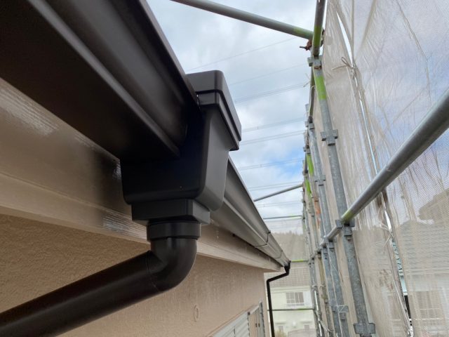 播磨町で交換工事を終えた雨樋